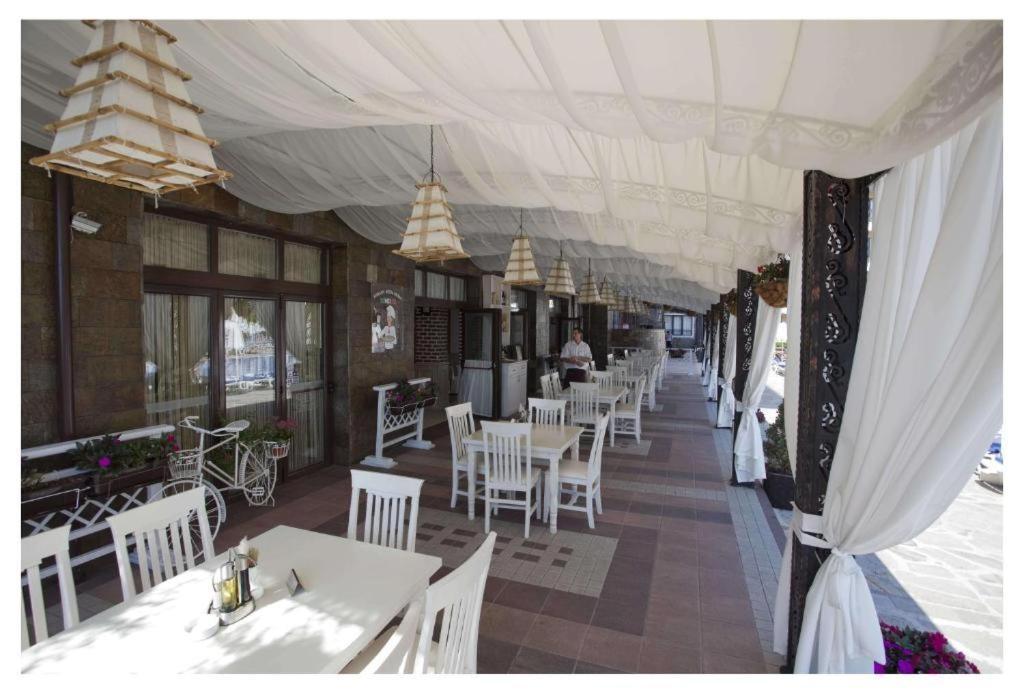Bendita Mare Apartment Zlatni pjasătsi Eksteriør bilde